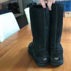 Women’s UGG black boots- size 8!